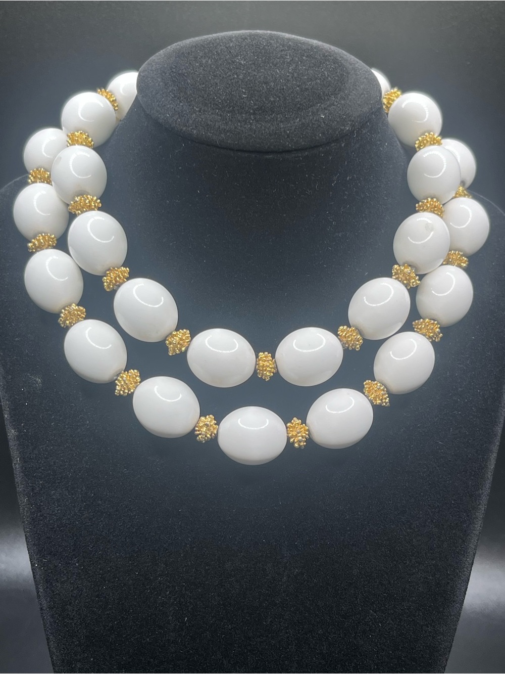 Vintage Crown Trifari White Lucite Bead Necklace Gold Tone Spacers Classic